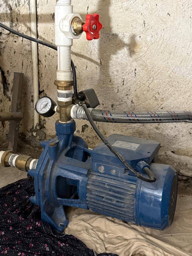 تعمیر و نصب پمپ آب در گیشا